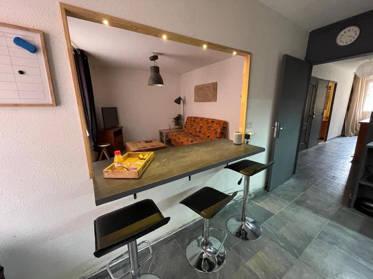 Aurillac, Au Centre De La Apartment